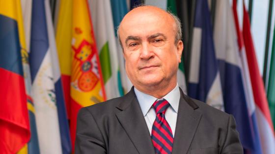 Mario Jabonero es reelegido como Secretario General de la OEI Mario Jabonero es reelegido como Secretario General de la OEI