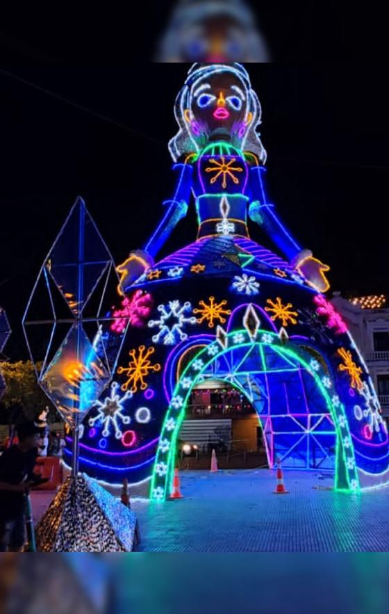 Así lucen los alumbrados navideños en algunas ciudades de Colombia Así lucen los alumbrados navideños en algunas ciudades de Colombia