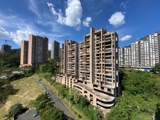 edificio continental towers medellin noticias demolicion fecha y hora