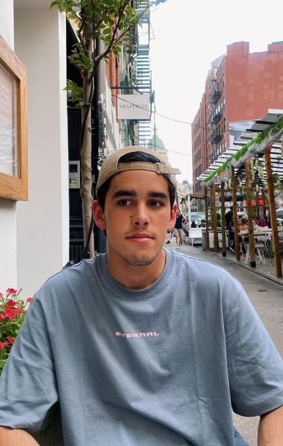 Juan Vega, el hermano de Paulina Vega que roba suspiros ¿Quién es Juan Vega, el hermano de Paulina Vega que roba suspiros?