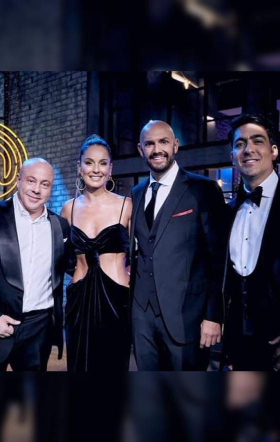 Los programas que le han querido competir a Sábados Felices y no pudieron Los programas que le han querido competir a Sábados Felices y no pudieron