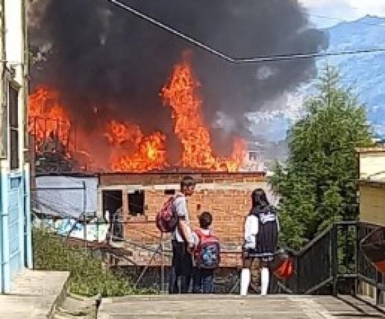 incendio medellin noticias robledo santa margarita