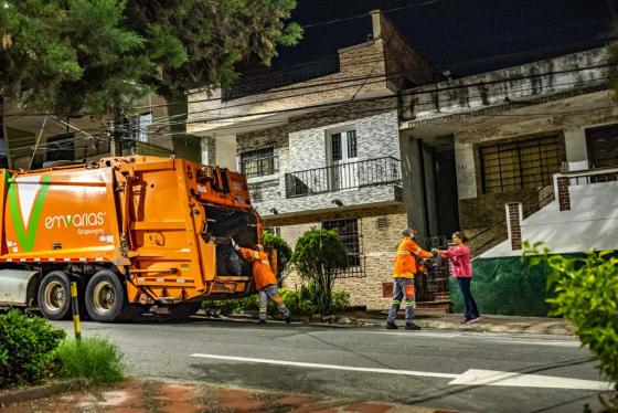 Emvarias trabajo nocturno alcaldía de Medellín 