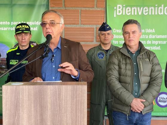 Mindefensa Iván Velásquez y Anibal Gaviria Mindefensa Iván Velásquez y Anibal Gaviria