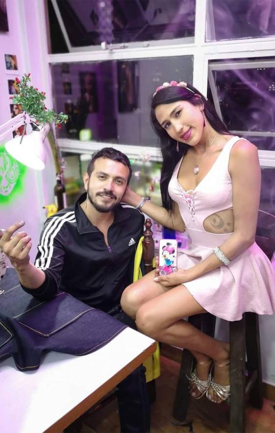 Así luce la pareja del candidato Juan Daniel Oviedo Así luce la pareja del candidato Juan Daniel Oviedo