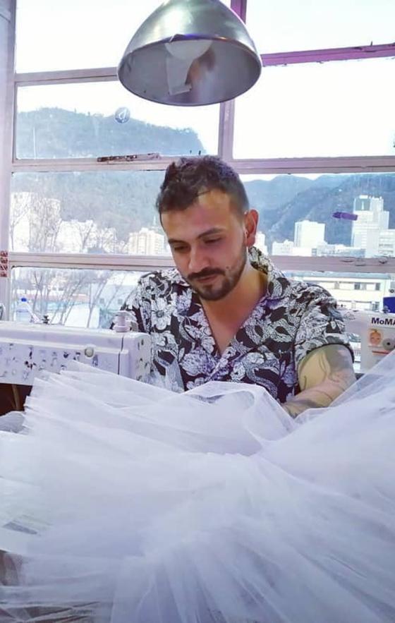Así luce la pareja del candidato Juan Daniel Oviedo Así luce la pareja del candidato Juan Daniel Oviedo