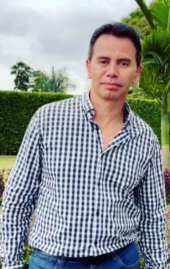 Jhonny Rivera y el desarrollo de su carrera artística Jhonny Rivera y el desarrollo de su carrera artística