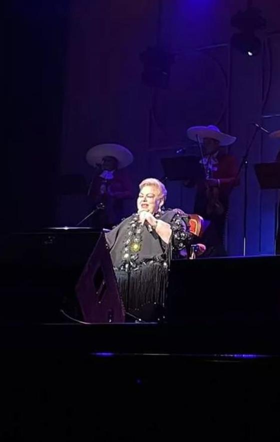Paquita la de barrio y su exitosa carrera musical Paquita la de barrio y su exitosa carrera musical
