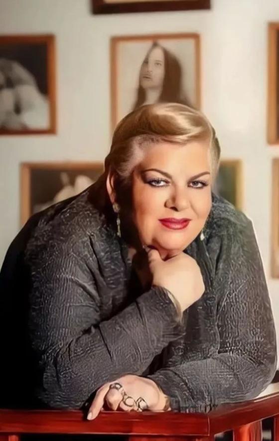 Paquita la de barrio y su exitosa carrera musical Paquita la de barrio y su exitosa carrera musical