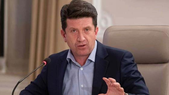 Diego Molano, aspirante a la Alcaldía de Bogotá Diego Molano fue increpado por un opositor en las calles de Bogotá