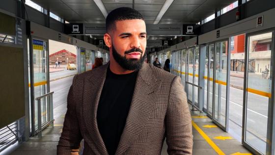 Drake montando en Transmilenio