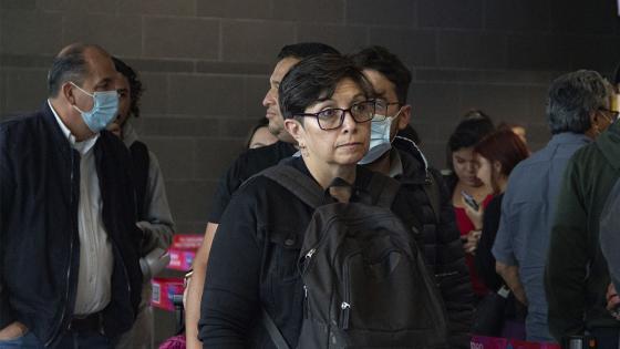 Así viven la crisis los pasajeros de Viva en Bogotá Así viven la crisis los pasajeros de Viva en Bogotá