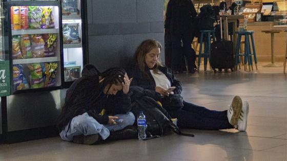 Así viven la crisis los pasajeros de Viva en Bogotá