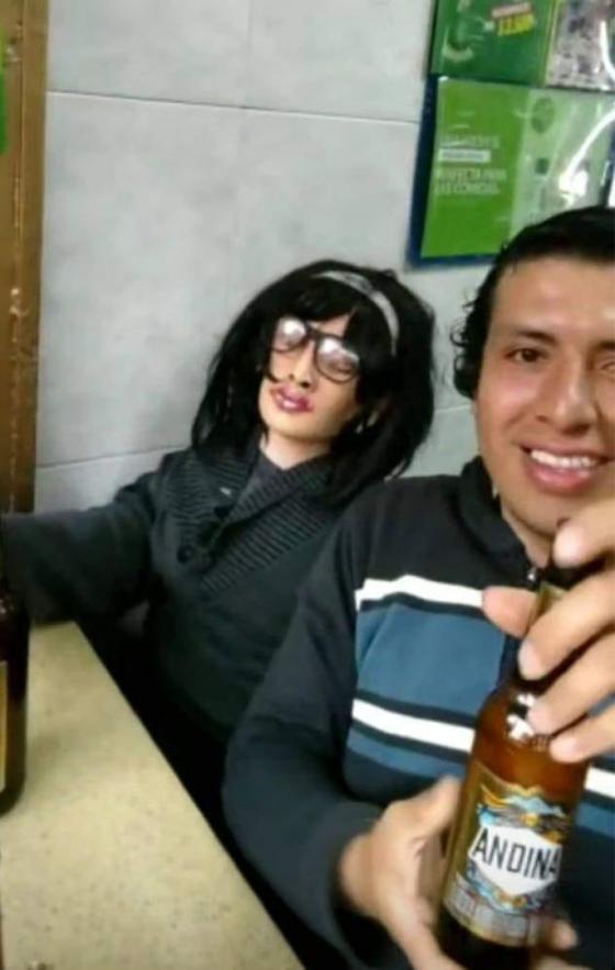 La historia de Cristian Montenegro y su familia de trapo La historia de Cristian Montenegro y su familia de trapo