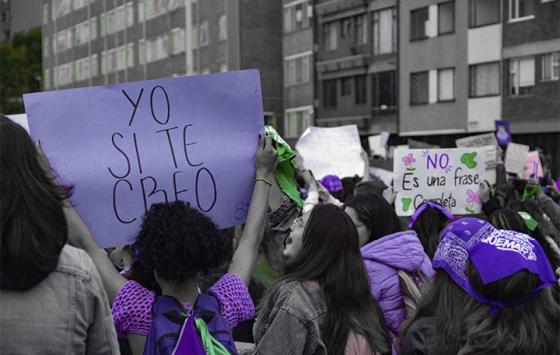 Las marchas del 8M en Bogotá en imágenes