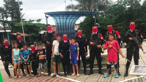 foto-eln-con-menores-de-edad. foto-eln-con-menores-de-edad.