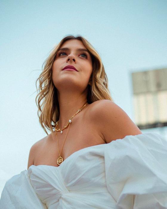 Laura Tobon Fans Club