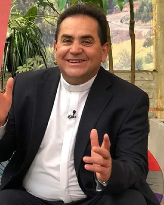 Padre Walter de Jesús Zapata: De sacerdote a la cocina masterchef celebrity colombia