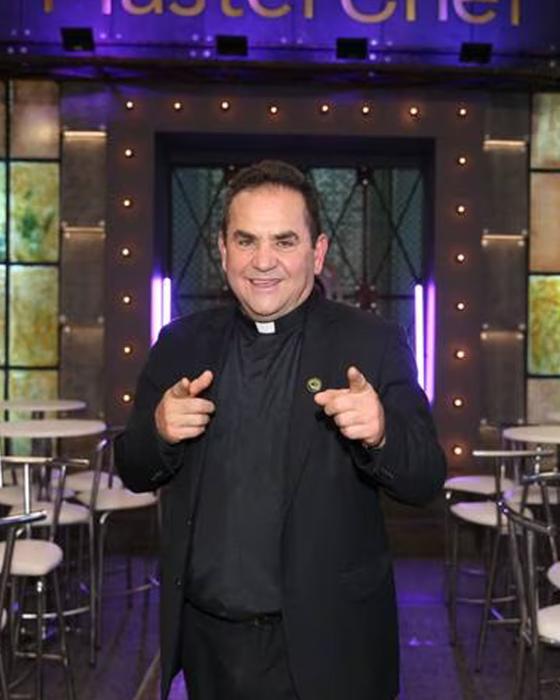 Padre Walter de Jesús Zapata: De sacerdote a la cocina masterchef celebrity colombia Padre Walter de Jesús Zapata: De sacerdote a la cocina masterchef celebrity colombia