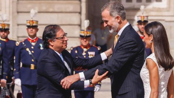 Gustavo Petro y los regalos que le dio a Felipe VI en España Gustavo Petro y los regalos que le dio a Felipe VI en España