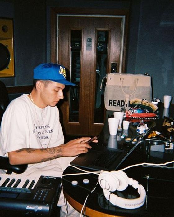 Sky Rompiendo: El productor detrás de hit musicales Sky Rompiendo: El productor detrás de hit musicales