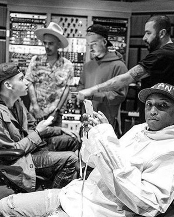 Sky Rompiendo: El productor detrás de hit musicales Sky Rompiendo: El productor detrás de hit musicales
