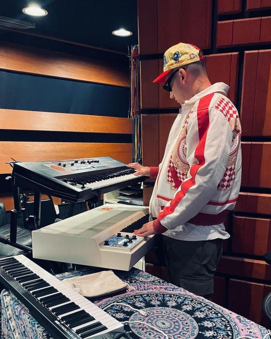 Sky Rompiendo: El productor detrás de hit musicales Sky Rompiendo: El productor detrás de hit musicales