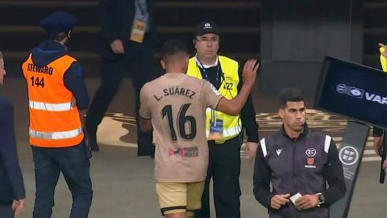 Luis Suárez furioso con el VAR en España Luis Suárez furioso con el VAR en España