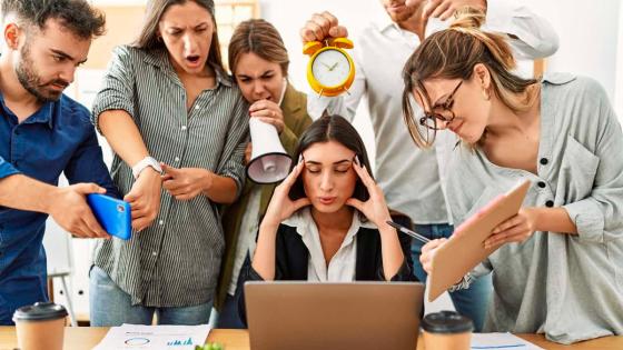 Estos son algunos consejos para reducir el síntoma de estrés en horario laboral. Estos son algunos consejos para reducir el síntoma de estrés en horario laboral.