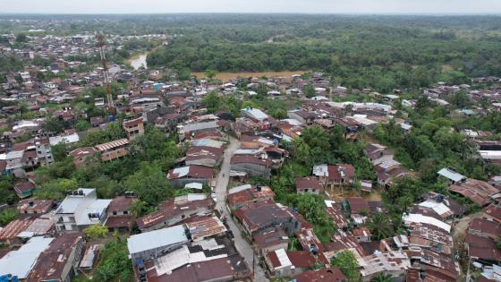 Toma aérea de Quibdó, capital del Chocó 