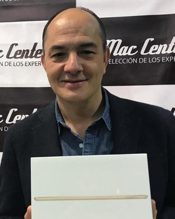 Famosos colombianos que son hinchas de Millonarios Famosos colombianos que son hinchas de Millonarios
