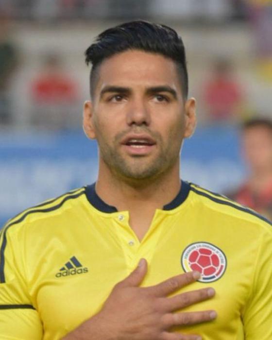 Famosos colombianos que son hinchas de Millonarios Famosos colombianos que son hinchas de Millonarios