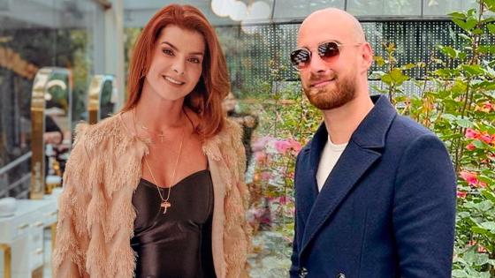 Carolina Cruz se vio muy emocionada celebrando junto a su novio Jamil Farah. Carolina Cruz se vio muy emocionada celebrando junto a su novio Jamil Farah.