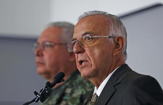 Iván Velásquez Ministro de Defensa 