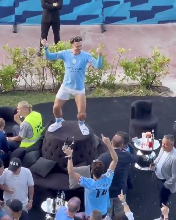 Las imágenes que han dejado los excesos de Jack Grealish tras la Champions Las imágenes que han dejado los excesos de Jack Grealish tras la Champions
