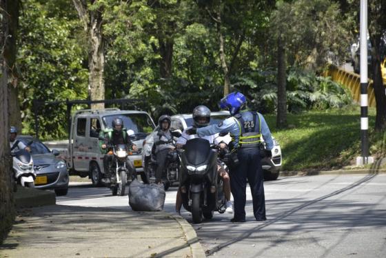 agentes de transito Medellín noticias 