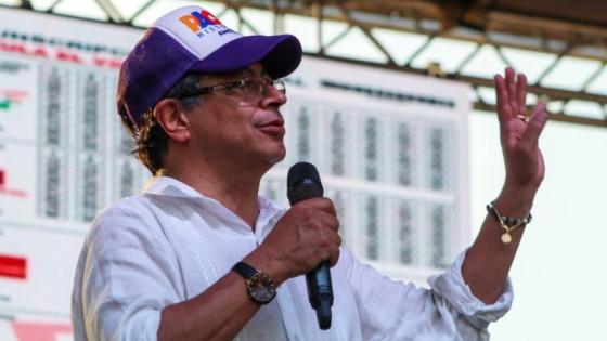 Gustavo Petro sale a marchar 