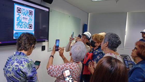 Celular para abuelos y adultos mayores. ¿Qué tan bien funciona? 