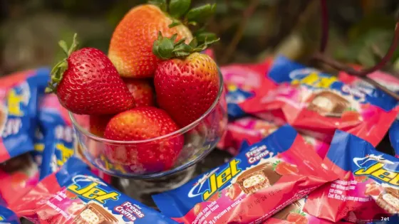 Jet Fresas con Crema Jet Fresas con Crema