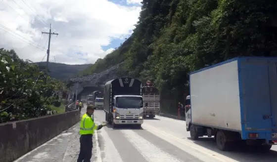 Vía al Llano: Nuevos cierres preventivos por temblor Vía al Llano: Nuevos cierres preventivos por temblor