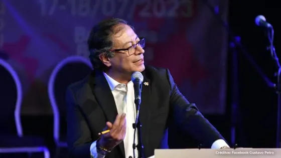 Petro nuevamente advierte que quieren "tumbar" su gobierno Petro nuevamente advierte que quieren "tumbar" su gobierno
