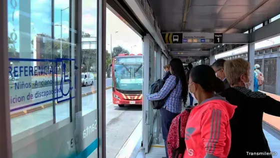 Transporte gratuito para la tercera edad, la propuesta de Gustavo Bolívar Transporte gratuito para la tercera edad, la propuesta de Gustavo Bolívar
