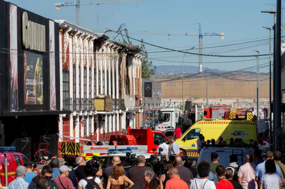Tragedia en Murcia, España: 13 personas murieron calcinadas al interior de un local Tragedia en Murcia, España: 13 personas murieron calcinadas al interior de un local
