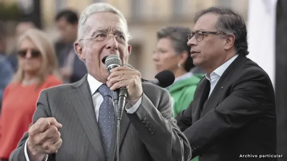 Uribe explicó, punto a punto, sus reparos a la reformas del Gobierno Petro Uribe explicó, punto a punto, sus reparos a la reformas del Gobierno Petro