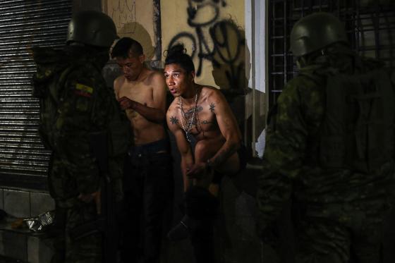 Conflicto de Ecuador: liberan a más de 150 rehenes