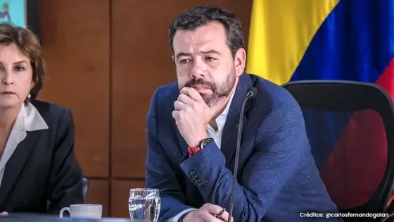 70% del incendio fue controlado en los cerros orientales, según Galán 70% del incendio fue controlado en los cerros orientales, según Galán
