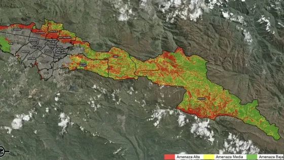 Figura 3. Mapa de Amenaza por incendios forestales en los Cerros Orientales Figura 3. Mapa de Amenaza por incendios forestales en los Cerros Orientales