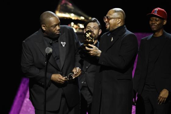 ¿Por qué detuvieron a famoso rapero en plena gala de los Grammy? ¿Por qué detuvieron a famoso rapero en plena gala de los Grammy?