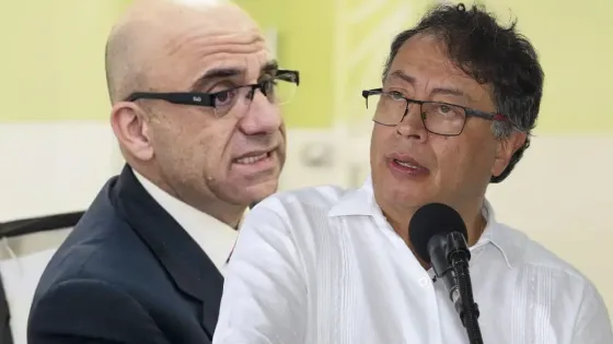 Expresidente del Banco Agrario confronta a Petro en defensa del gremio bananero Expresidente del Banco Agrario confronta a Petro en defensa del gremio bananero