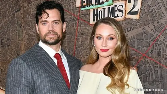 Henry Cavill y su novia Henry Cavill pone fin a rumores de infidelidad